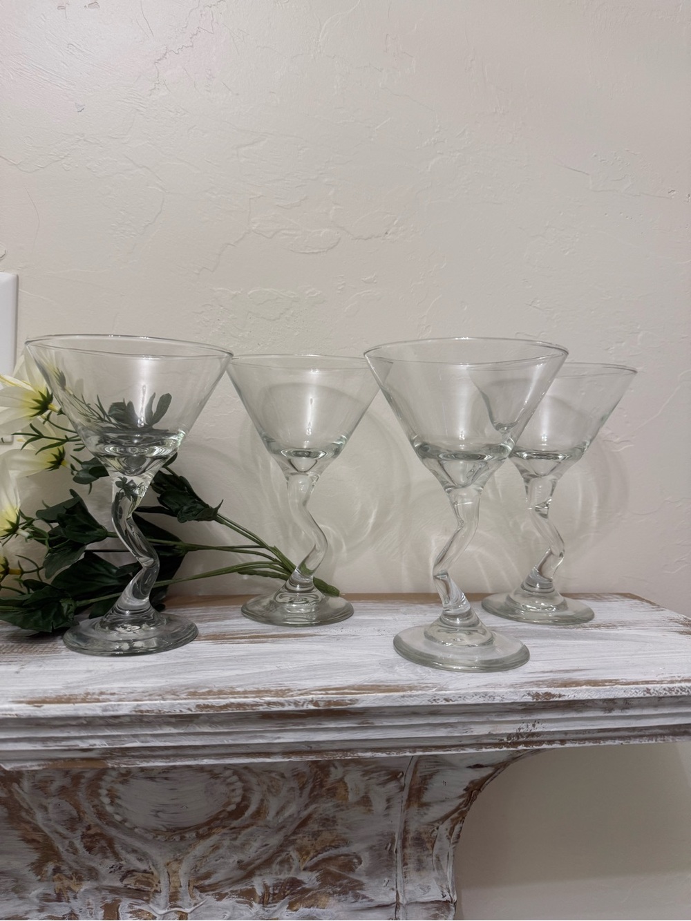 Set of 4 Twisted Stem Martini Glasses – Elegant Cocktail Glasses